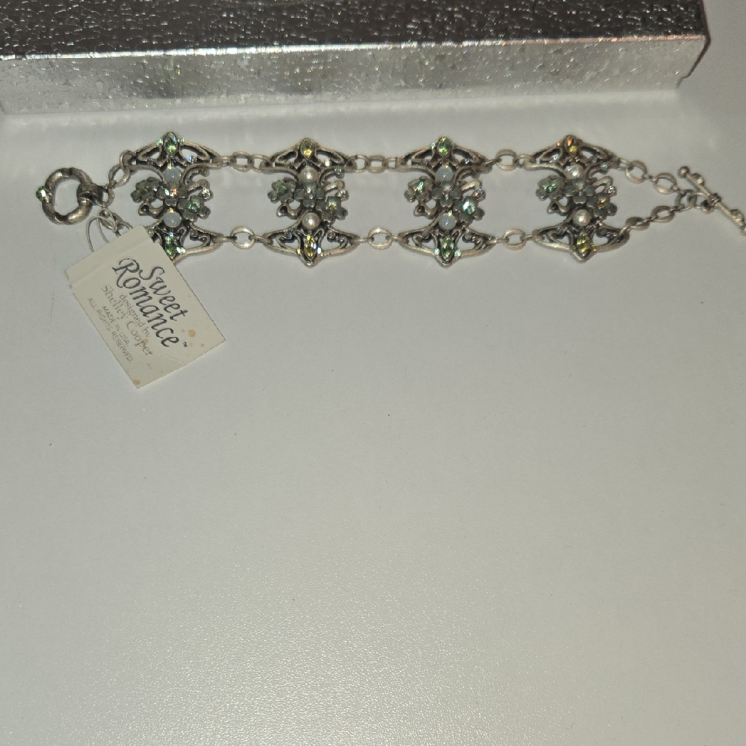 Sweet Romance Silver Bracelet With Green Highlights